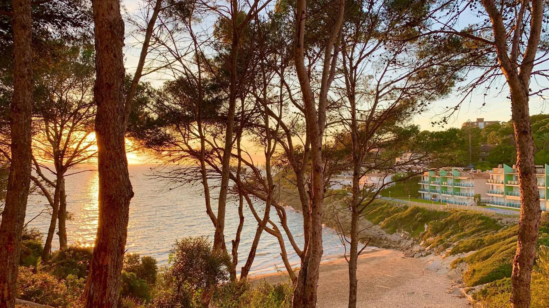 Mediterranean Way - El Mirador Salou Španělsko